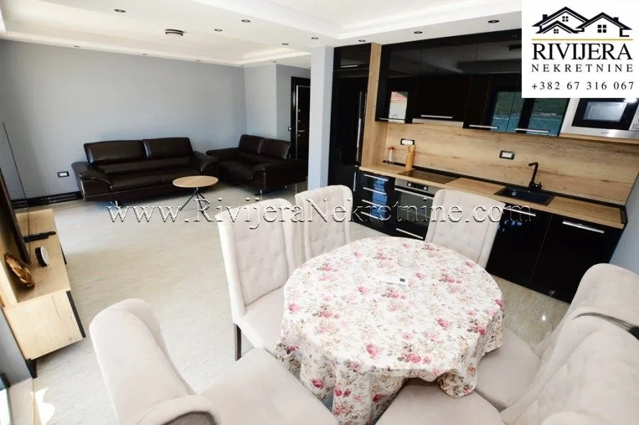 Prodaja, dvosoban stan, 72m², Đenovići, Herceg Novi