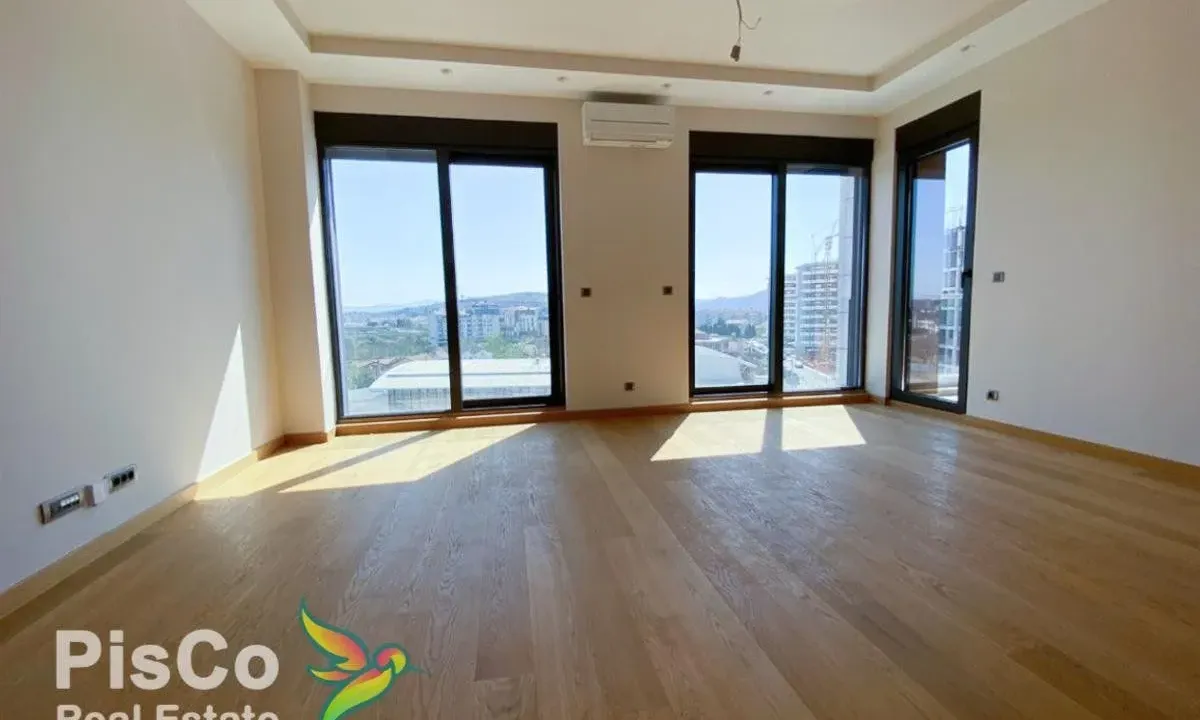 Izdavanje, trosoban stan, 119m², Kruševac, Podgorica