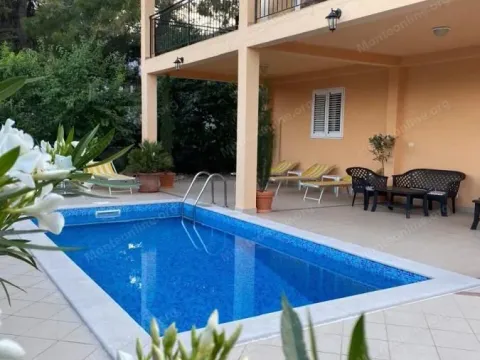 Poslovni prostor in Radovići