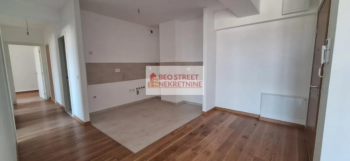 Prodaja, četvorosoban stan, 115m², Voždovac Sve Podlokacije, Beograd