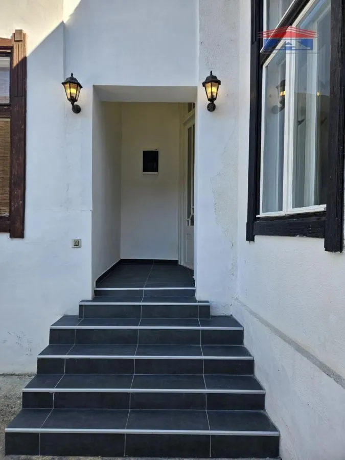 Prodaja, kuća, 49m², Centar, Sombor