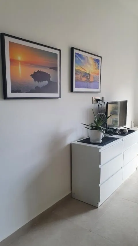 Izdavanje, garsonjera, 30m², Centar, Budva