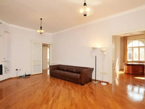 Izdavanje, poslovni prostor, 160m², Stari Grad, Beograd - image 2