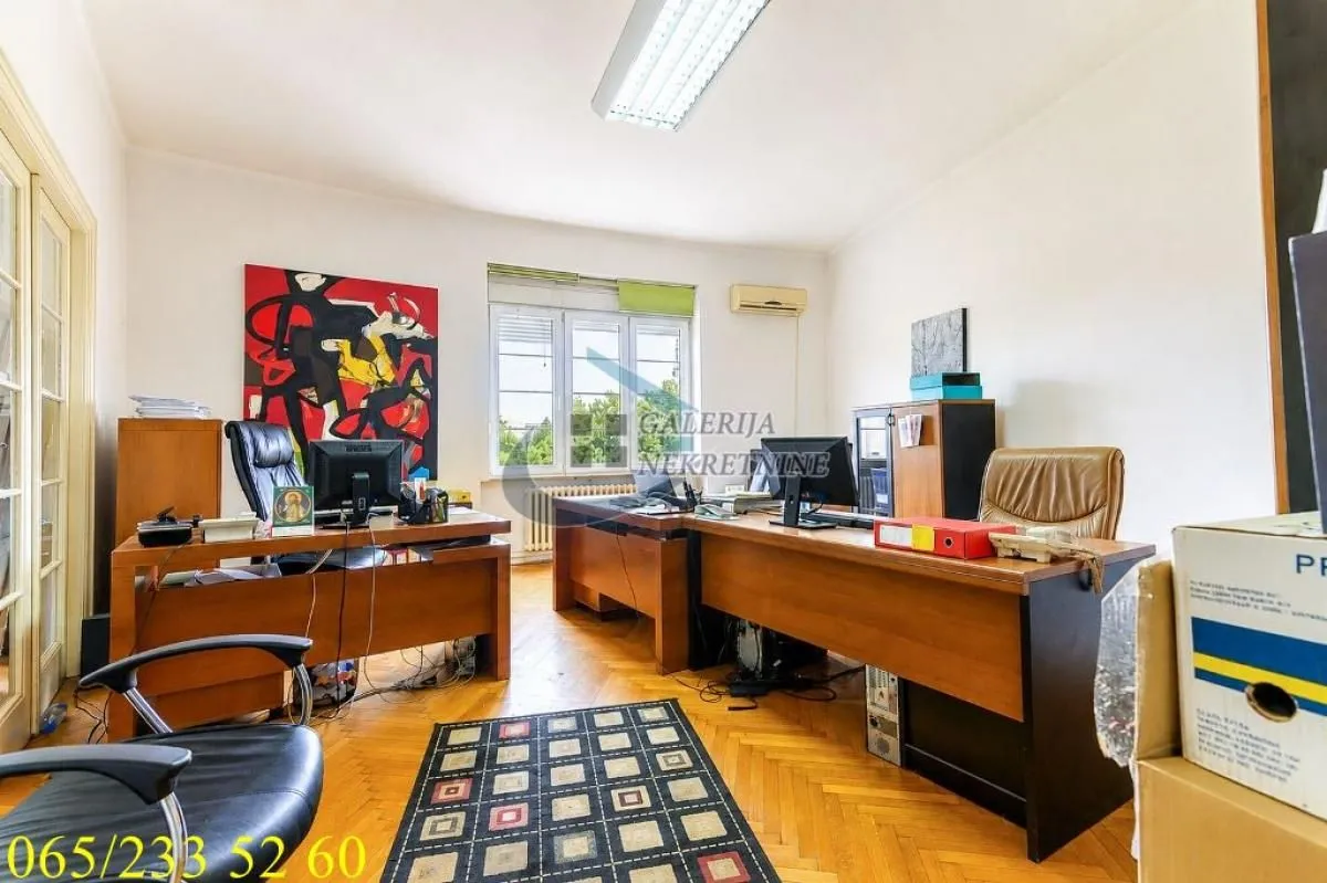 Prodaja, četvorosoban stan, 120m², Stari Grad, Beograd
