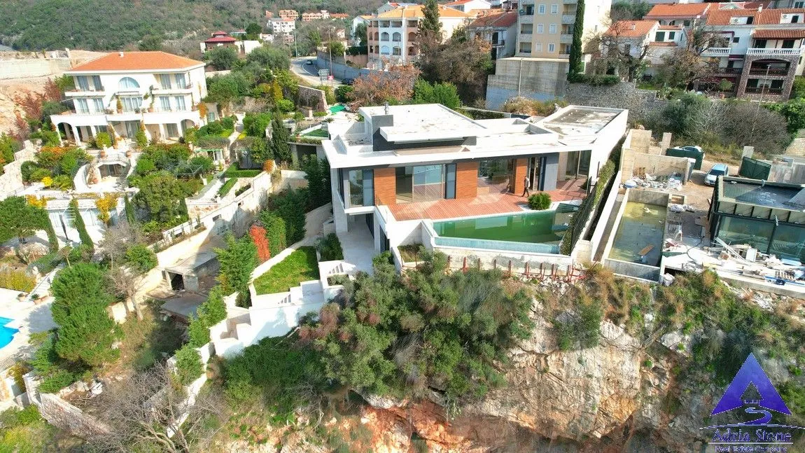 Sale, house, 473m², Kamenovo, Budva