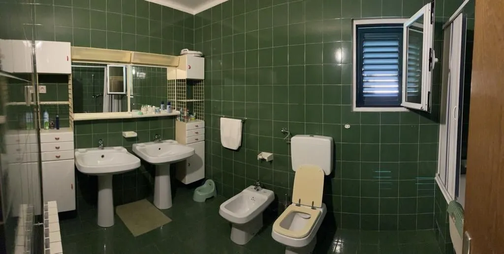 Prodaja, kuća, 230m², Dobrota, Kotor