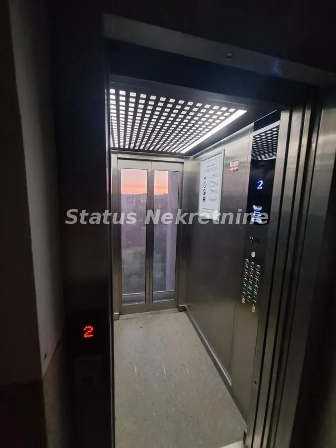 Prodaja, garsonjera, 35m², Bulevar Evrope, Novi Sad Sve Podlokacije