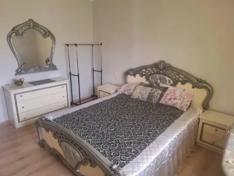 Izdavanje, kuća, 130m², Tološi, Podgorica - image 3
