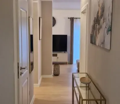 Izdavanje, trosoban stan, 135m², Stari Grad, Beograd - image 14