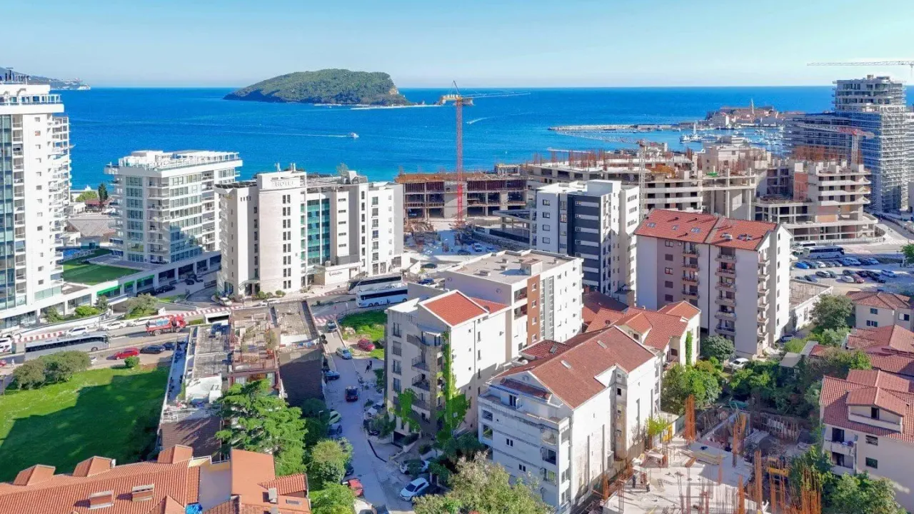 Prodaja, dvosoban stan, 80m², Budva, Crna Gora