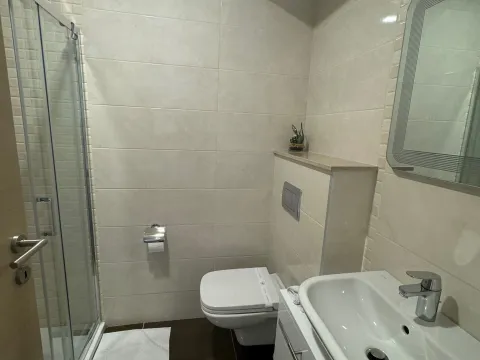 Rent, studio apartment, 34m², Bečići, Budva - image 5