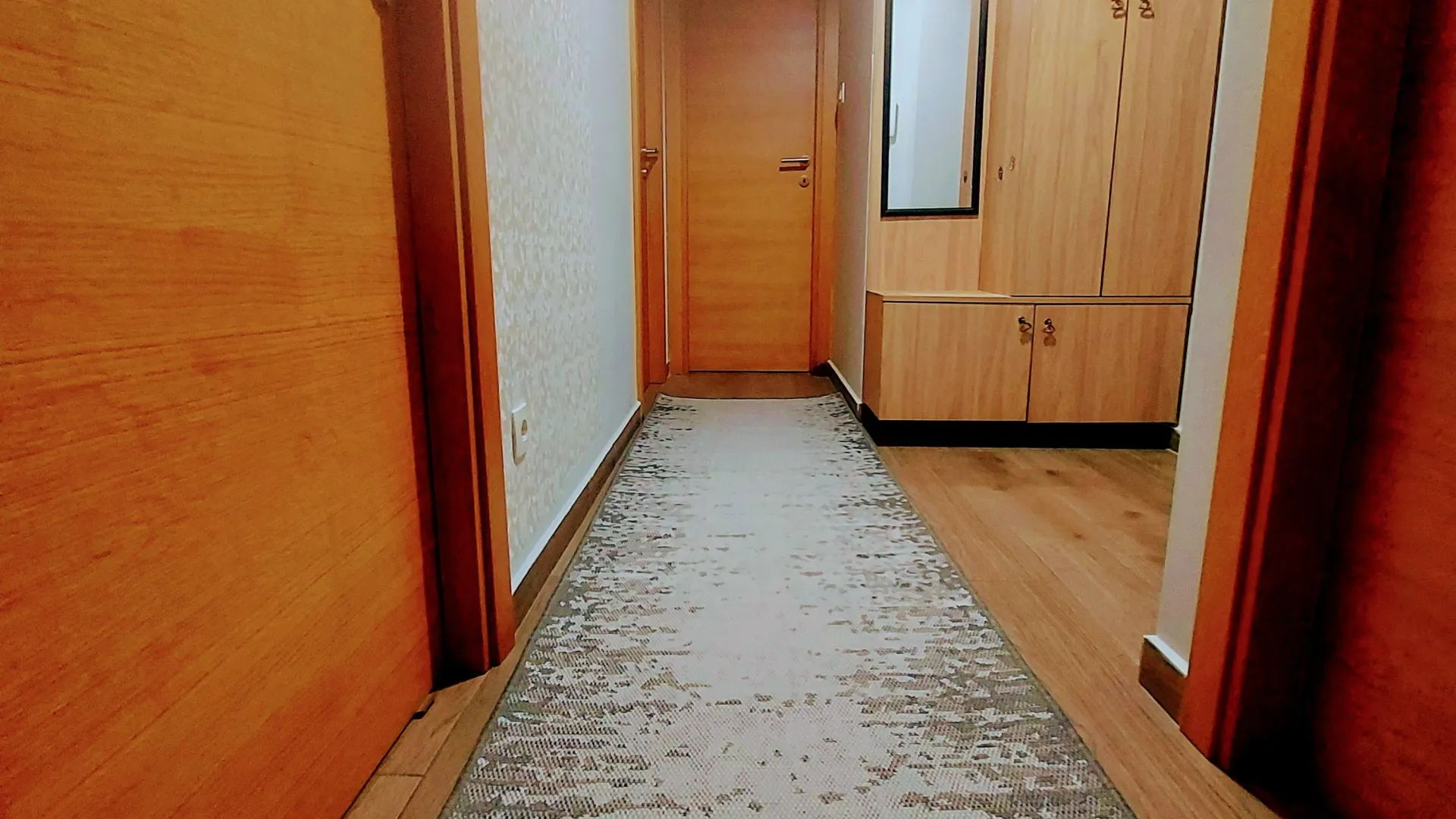 Prodaja, dvosoban stan, 65m², Ljubović, Podgorica