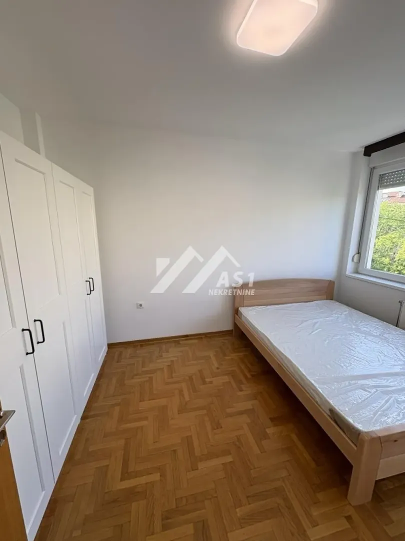 Izdavanje, trosoban stan, 60m², Rotkvarija, Novi Sad Sve Podlokacije