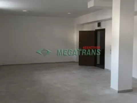 Izdavanje, poslovni prostor, 70m², Centar, Novi Sad - image 2