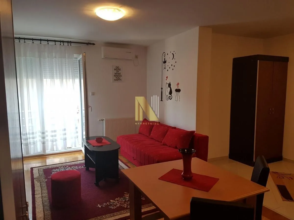 Rent, studio apartment, 31m², Bulevar Oslobodjenja, Novi Sad Sve Podlokacije