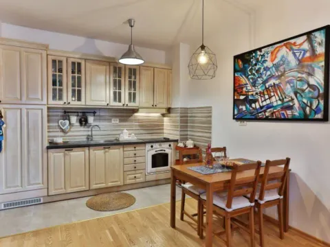 Daily-rent, two bedroom apartment, 60m², Centar, Budva - image 5