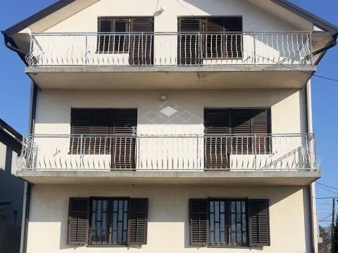 Prodaja, kuća, 209m², Arnajevo, Barajevo - image 1