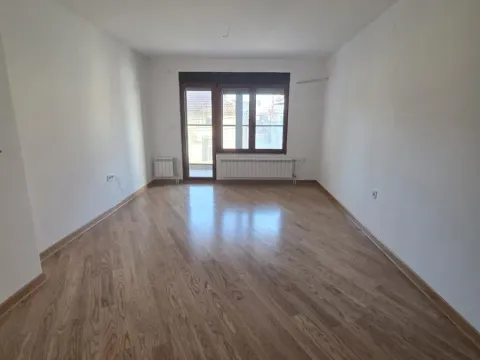 Sale, four bedroom apartment, 88m², Medijana, Niš - image 2
