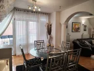 Izdavanje, trosoban stan, 90m², Centar, Niš - image 17