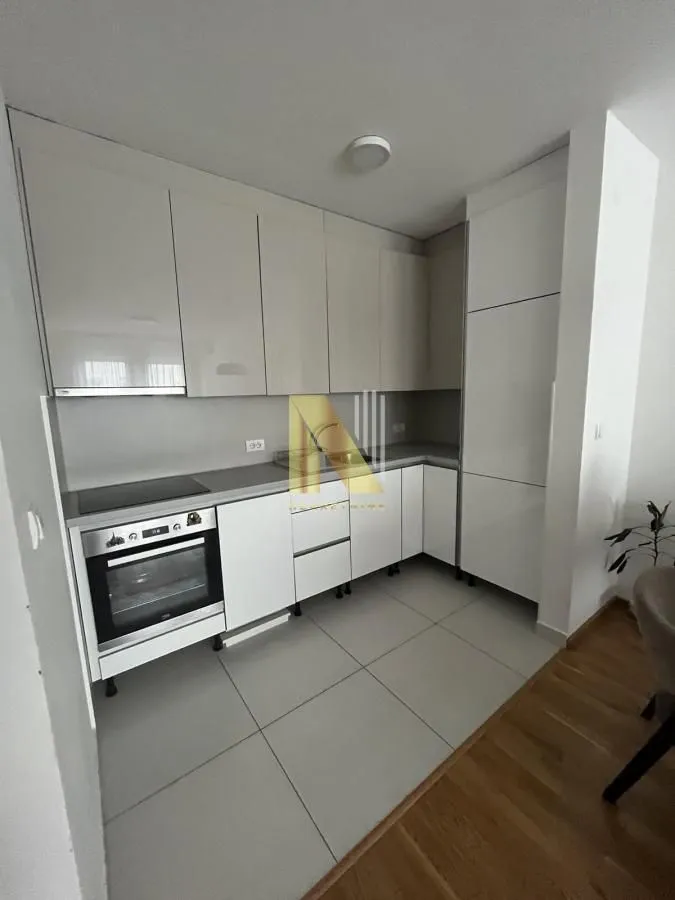Prodaja, dvosoban stan, 62m², Rotkvarija, Novi Sad Sve Podlokacije