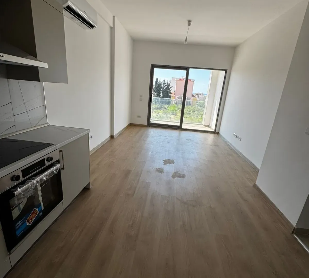 Sale, two bedroom apartment, 74m², Centar, Bar