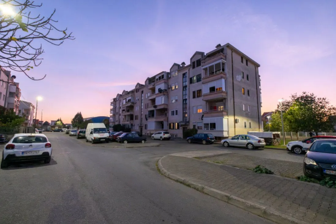 Prodaja, trosoban stan, 82m², Stari Aerodrom, Podgorica