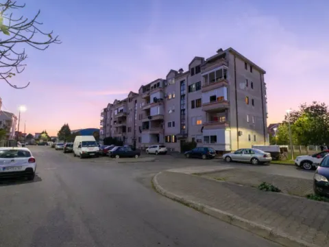 Sale, three bedroom apartment, 82m², Stari Aerodrom, Podgorica - image 7