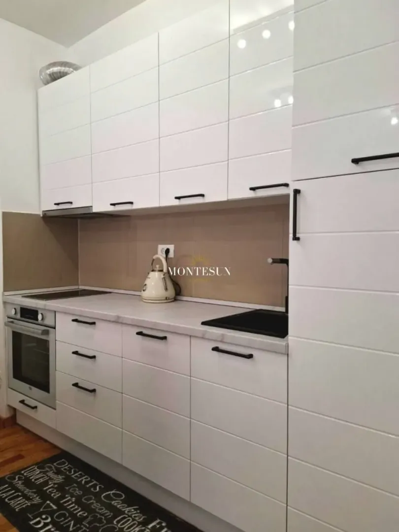 Rent, one bedroom apartment, 47m², Bečići, Budva
