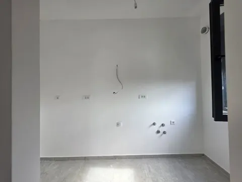 Izdavanje, stan, 64m², Tološi, Podgorica - image 6