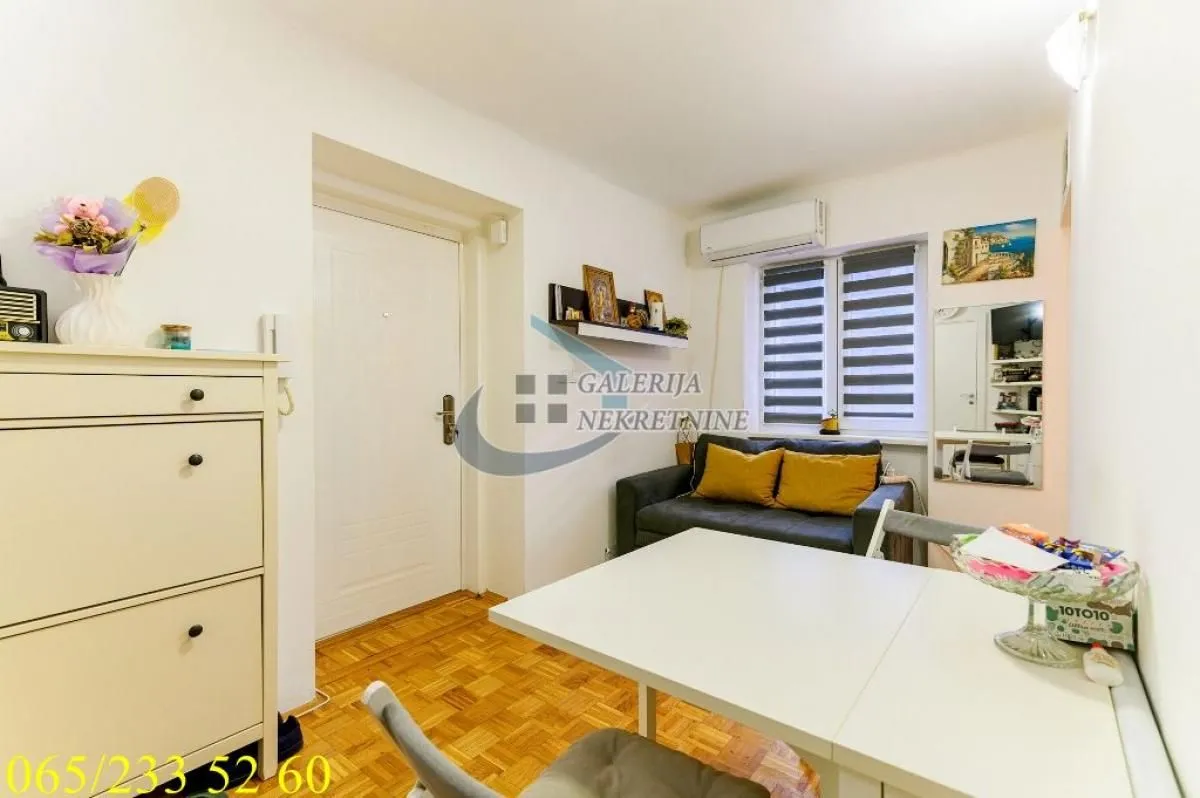 Prodaja, dvosoban stan, 44m², Stari Grad, Beograd