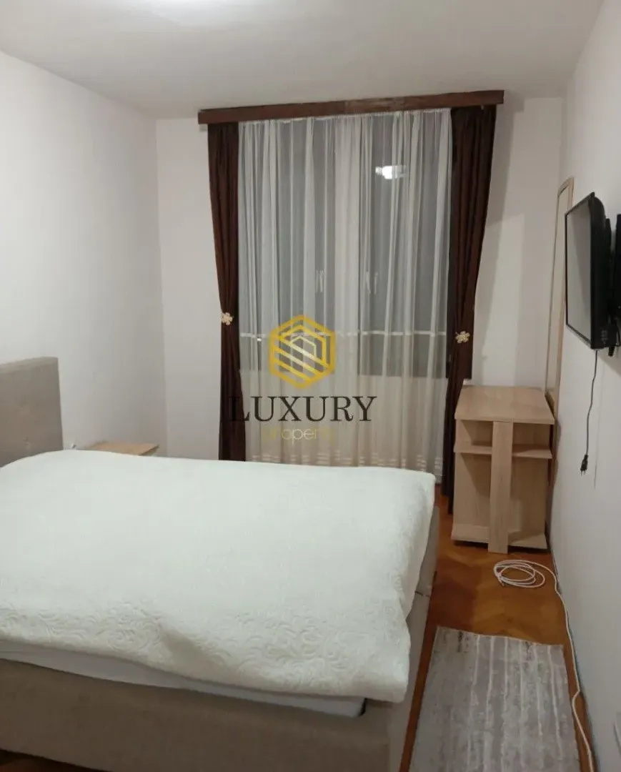 Izdavanje, dvosoban stan, 67m², Blok 6, Podgorica