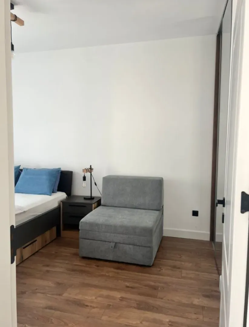 Izdavanje, jednosoban stan, 39m², Bečići, Budva
