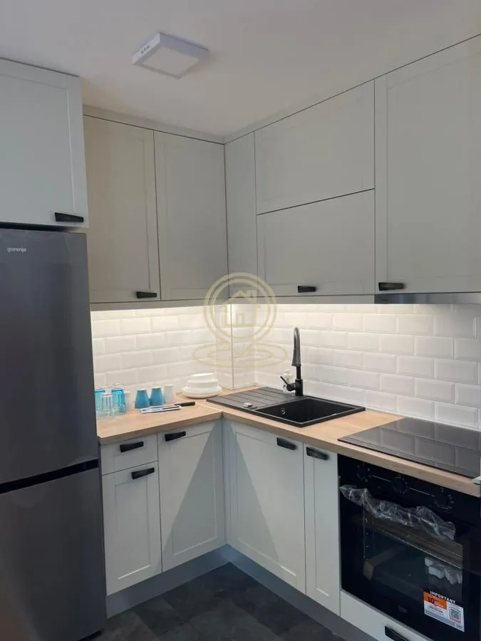Izdavanje, trosoban stan, 64m², Voždovac Sve Podlokacije, Beograd