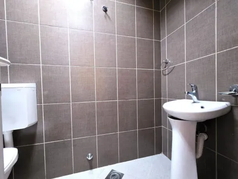 Rent, office space, 67m², Tuški Put, Podgorica - image 9