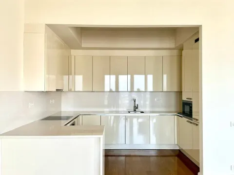 Prodaja, trosoban stan, 223m², Tivat, Crna Gora - image 2