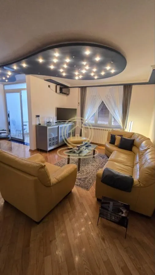 Izdavanje, dvosoban stan, 54m², Stari Grad, Beograd