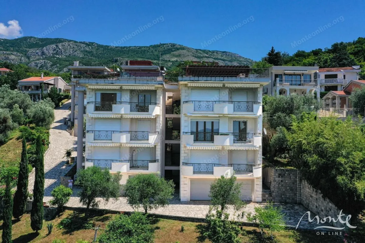 Sale, two bedroom apartment, 88m², Petrovac, Budva