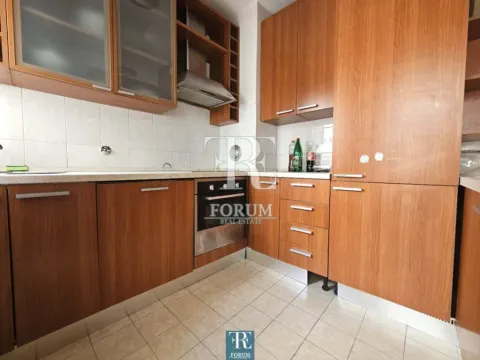 Prodaja, trosoban stan, 105m², Blok 6, Podgorica - image 4