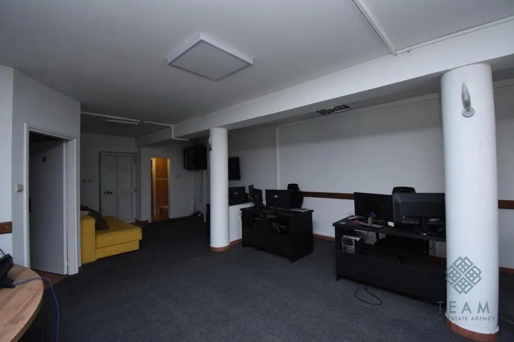 Rent, office space, 183m², Centar, Podgorica