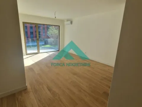 Izdavanje, trosoban stan, 75m², Savski Venac, Beograd - image 7