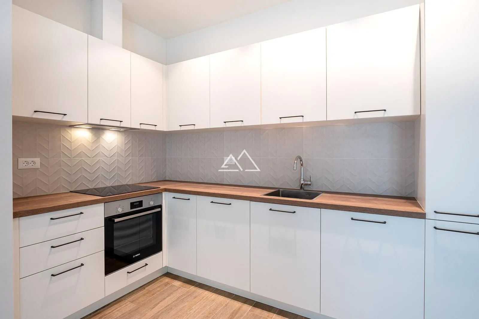 Prodaja, jednosoban stan, 65m², Luštica Bay, Tivat