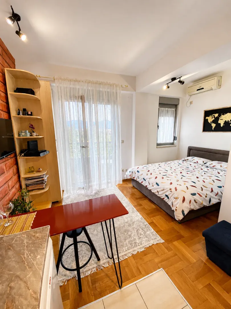 Stan-na-dan, garsonjera, 30m², Kod Big Fashion-a, Podgorica
