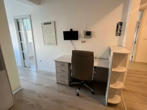 Rent, office space, 75m², Centar, Podgorica - image 3