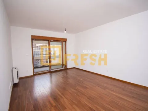 Izdavanje, trosoban stan, 95m², Master Kvart, Podgorica - image 2