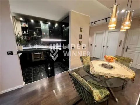 Izdavanje, četvorosoban stan, 97m², Crveni Krst, Beograd - image 7