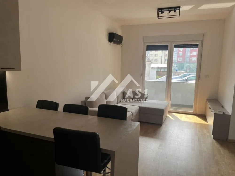 Izdavanje, jednosoban stan, 42m², Podbara, Novi Sad Sve Podlokacije