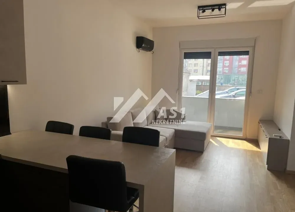 Izdavanje, jednosoban stan, 42m², Podbara, Novi Sad Sve Podlokacije