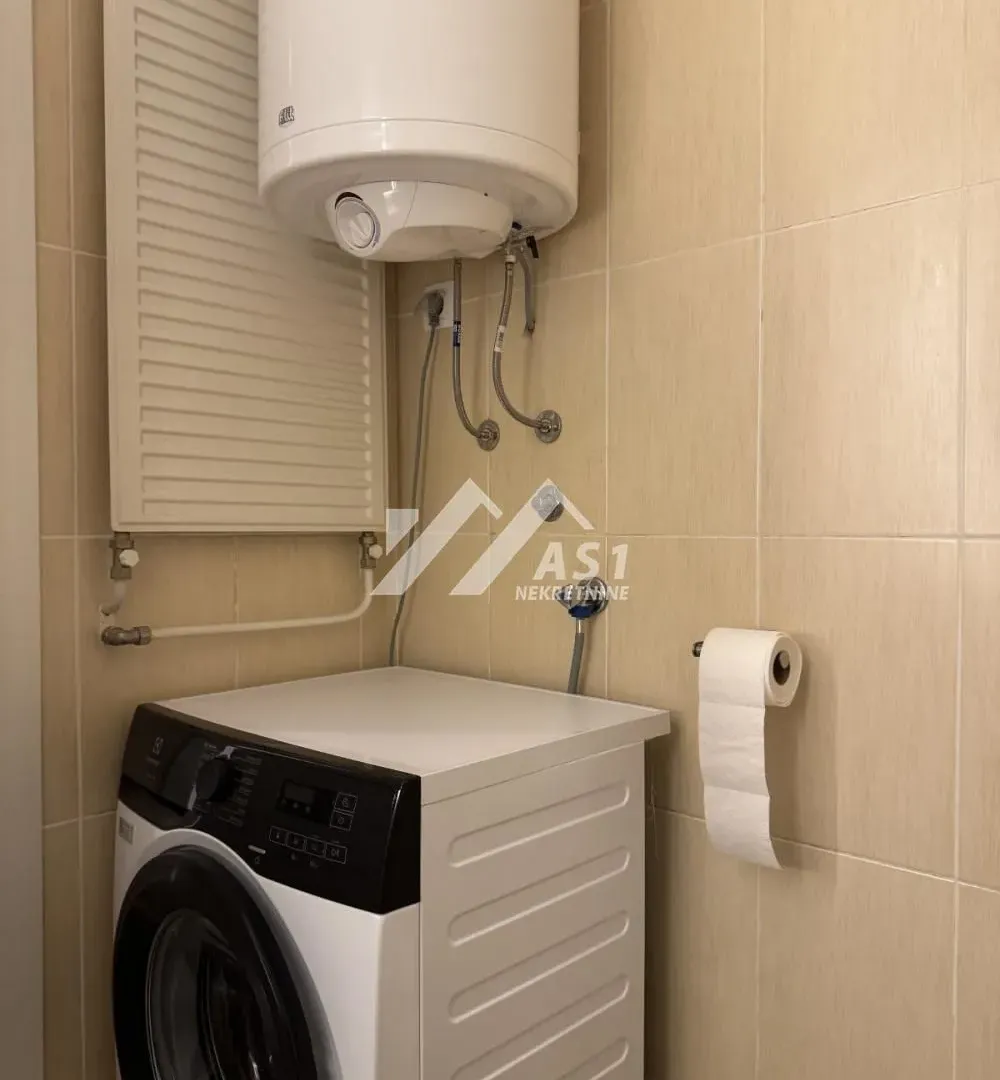 Izdavanje, jednosoban stan, 37m², Podbara, Novi Sad Sve Podlokacije