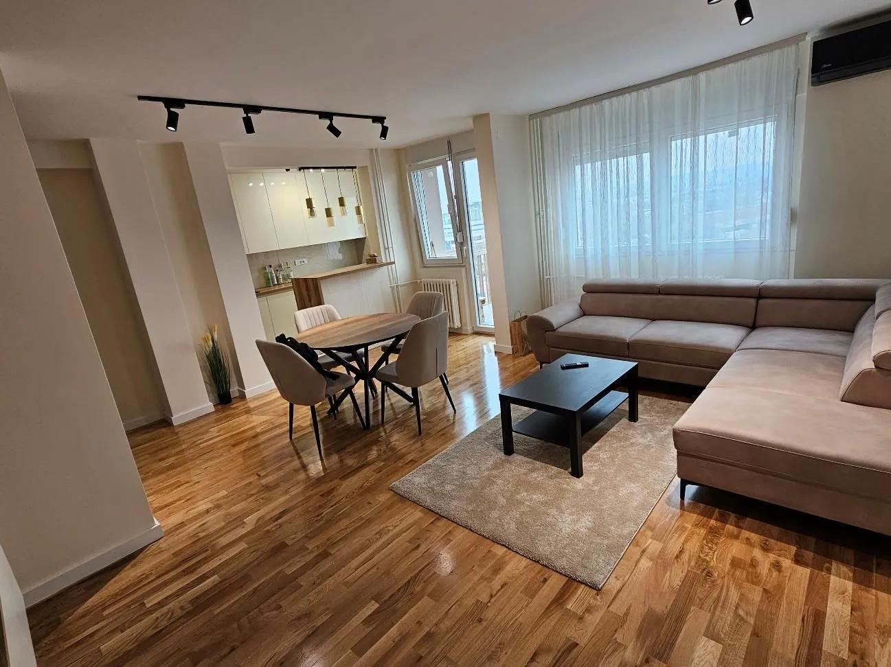Rent, apartment, 49m², Stari Grad, Beograd