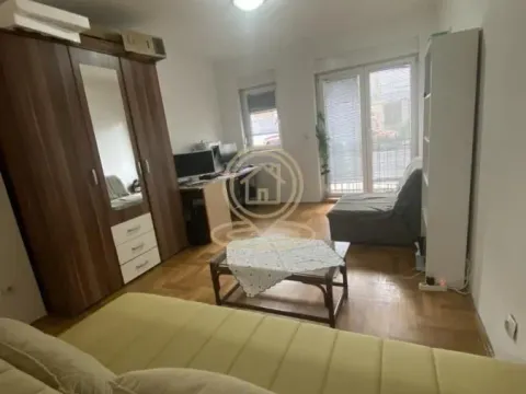 Izdavanje, jednosoban stan, 33m², Cvetkova Pijaca, Zvezdara Sve Podlokacije - image 2